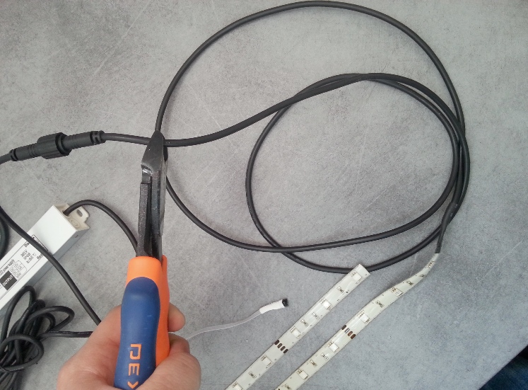 Coupe du bandeau LED